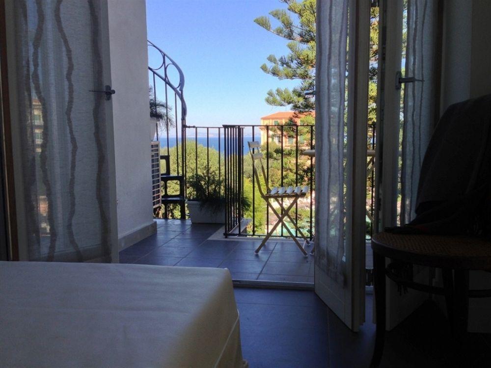 Agora Apartments Sorrente Extérieur photo