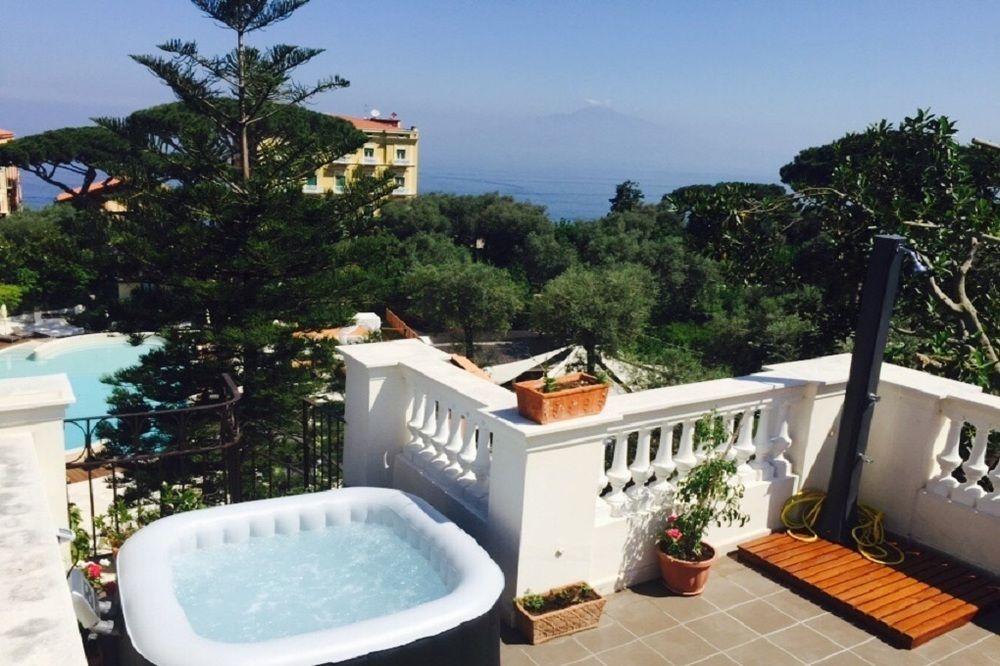 Agora Apartments Sorrente Extérieur photo