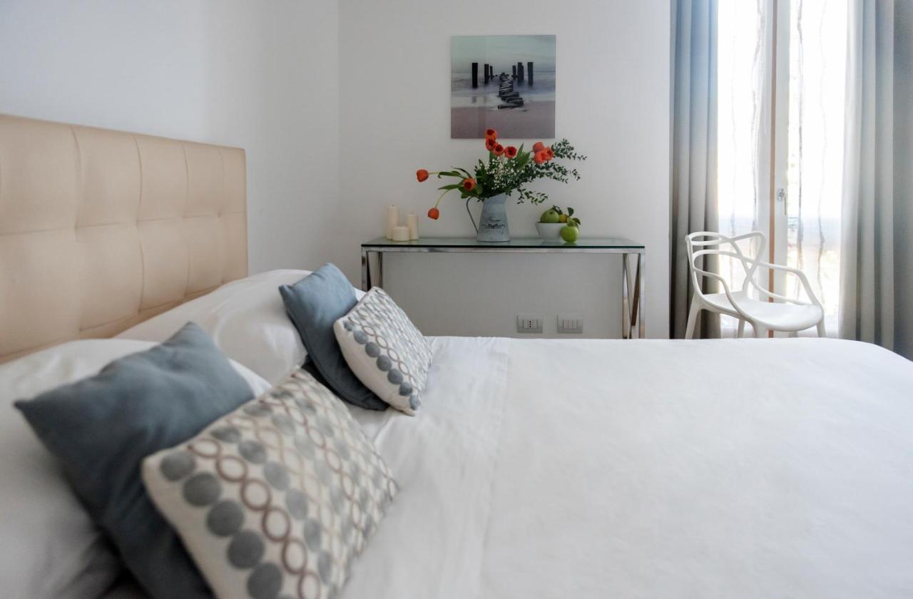 Agora Apartments Sorrente Extérieur photo
